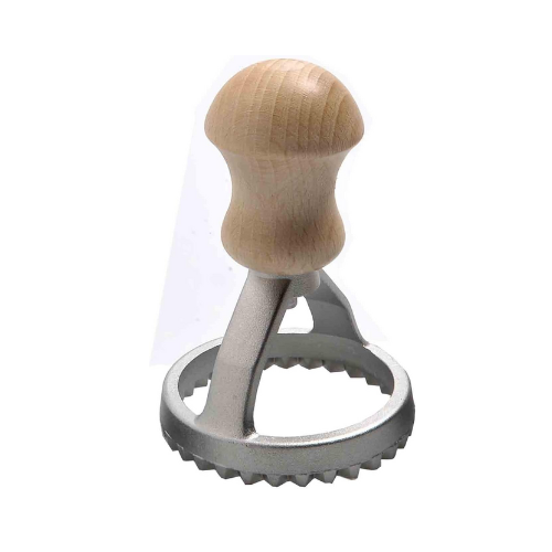 Sellador Redondo para Raviolis de 5.8 cm con Mango de Madera