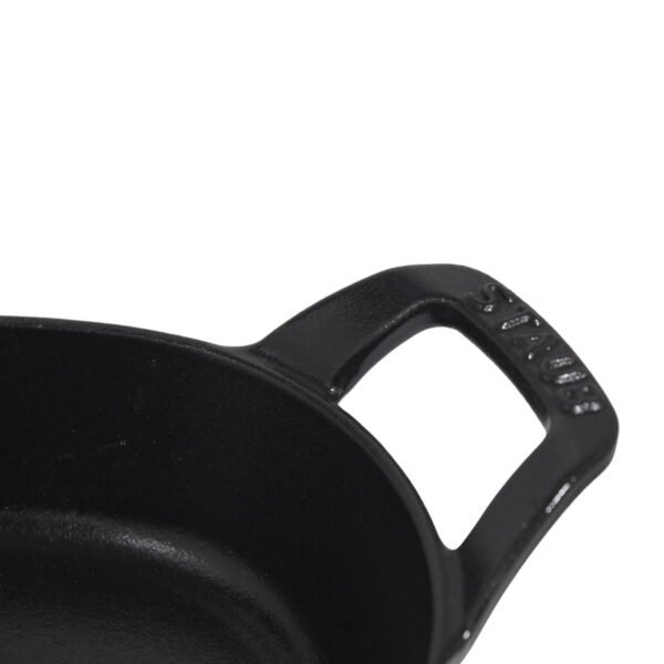 STAUB SPECIALTIES - Olla para Horno Ovalada Negra. 24 cm - Imagen 2